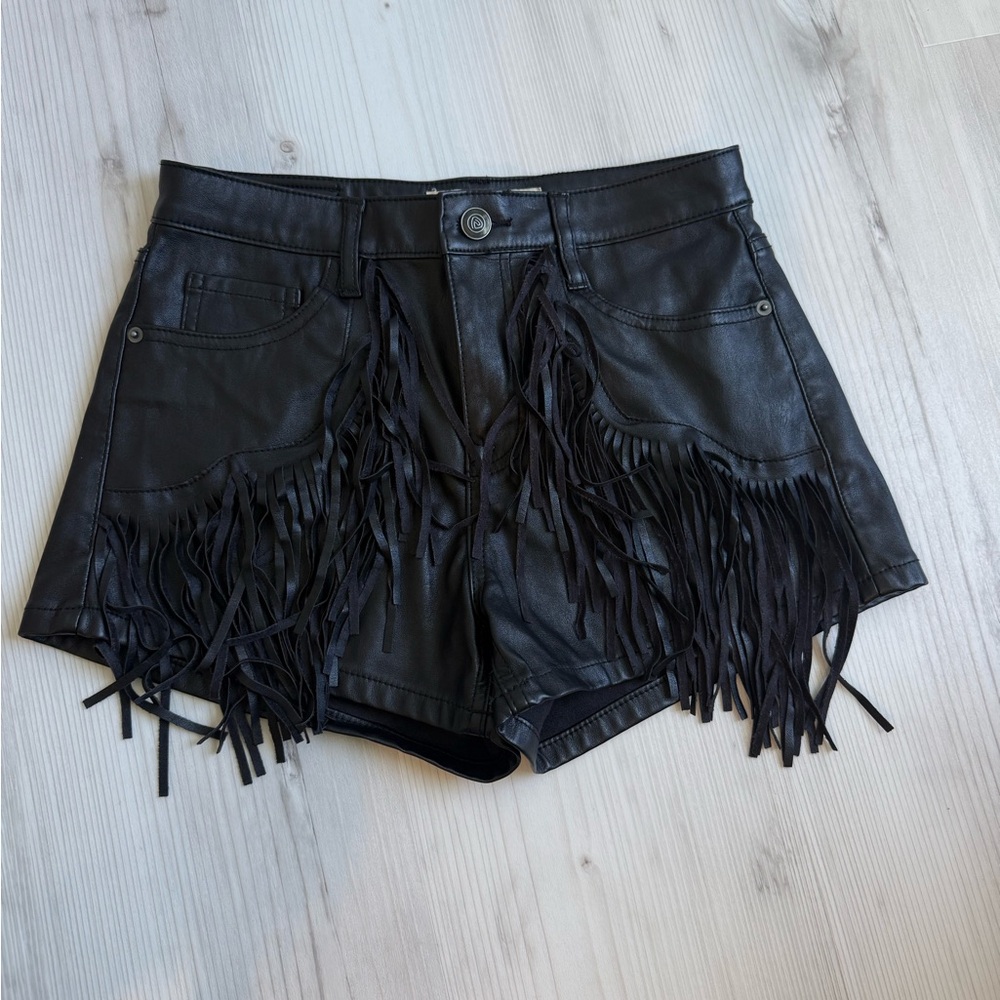 Women’s pleather fringe shorts size 26